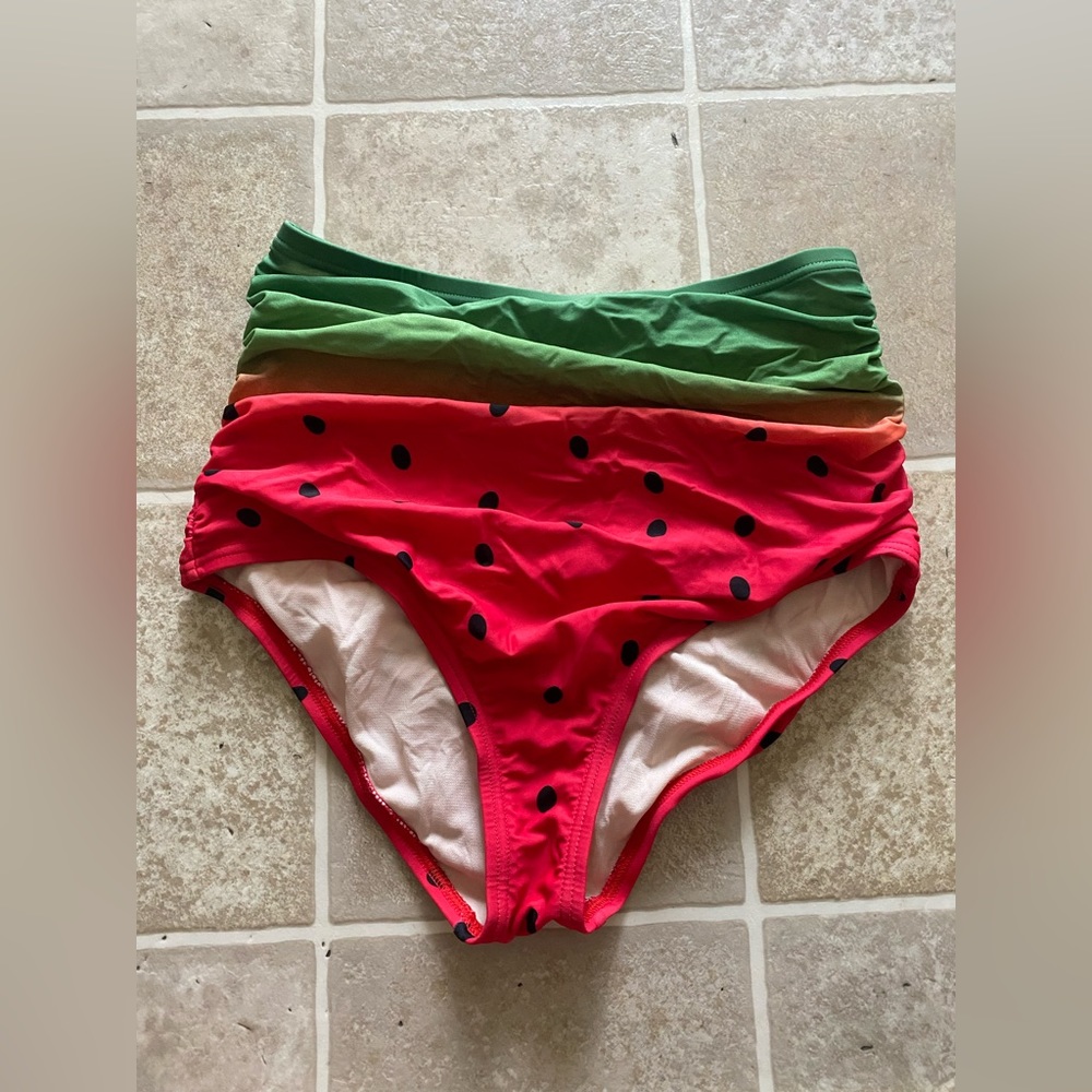 Unique Vintage Women's Georgiana Ruched Bottom
